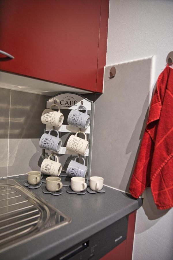 Chill Home : Appartement Cocooning Avec Jacuzzi Grandson Екстериор снимка