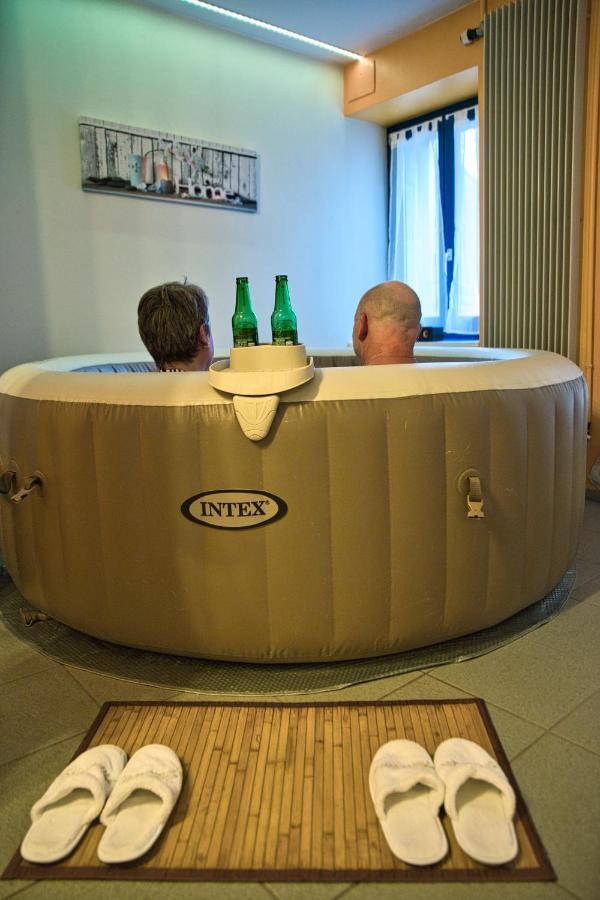 Chill Home : Appartement Cocooning Avec Jacuzzi Grandson Екстериор снимка